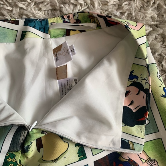 Snow White skirt - Picture 2 of 2